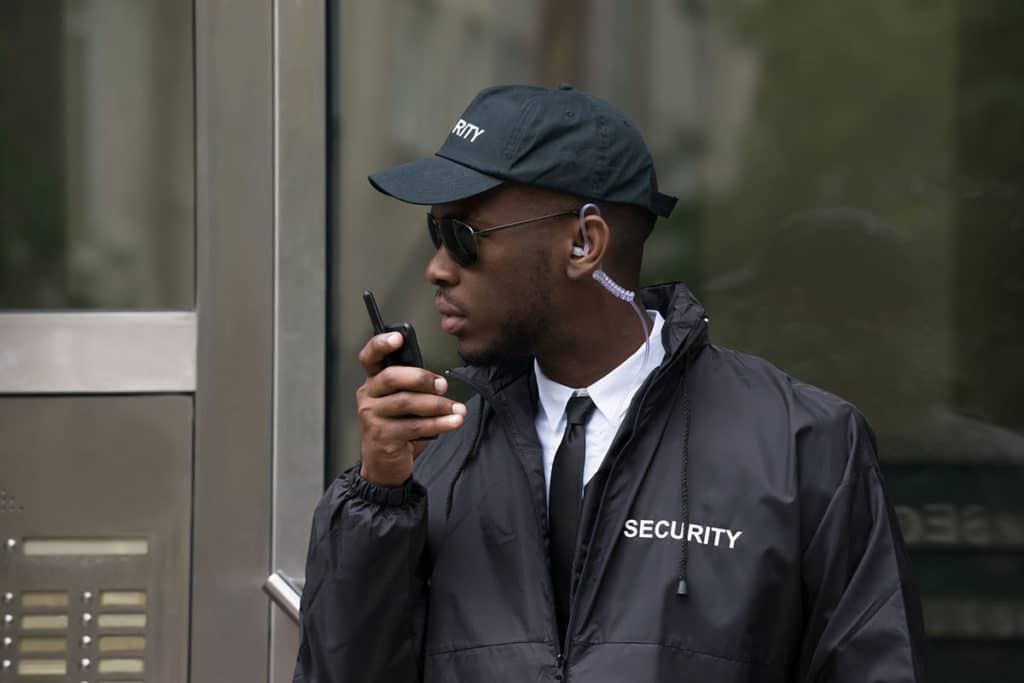 agent-de-securite-1024x683